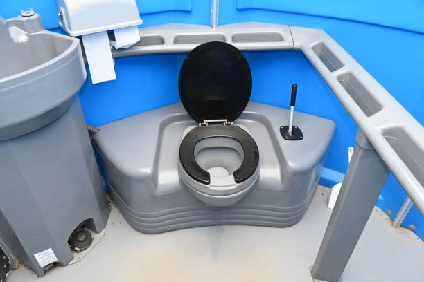 Best Luxury portable toilet rental  in Crystal Falls, MI